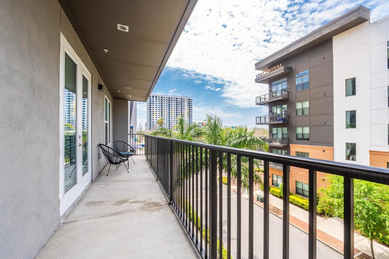 Tropicana Field 2 Bed In Dwtwn With Free Parking سانت بطرسبرج المظهر الخارجي الصورة