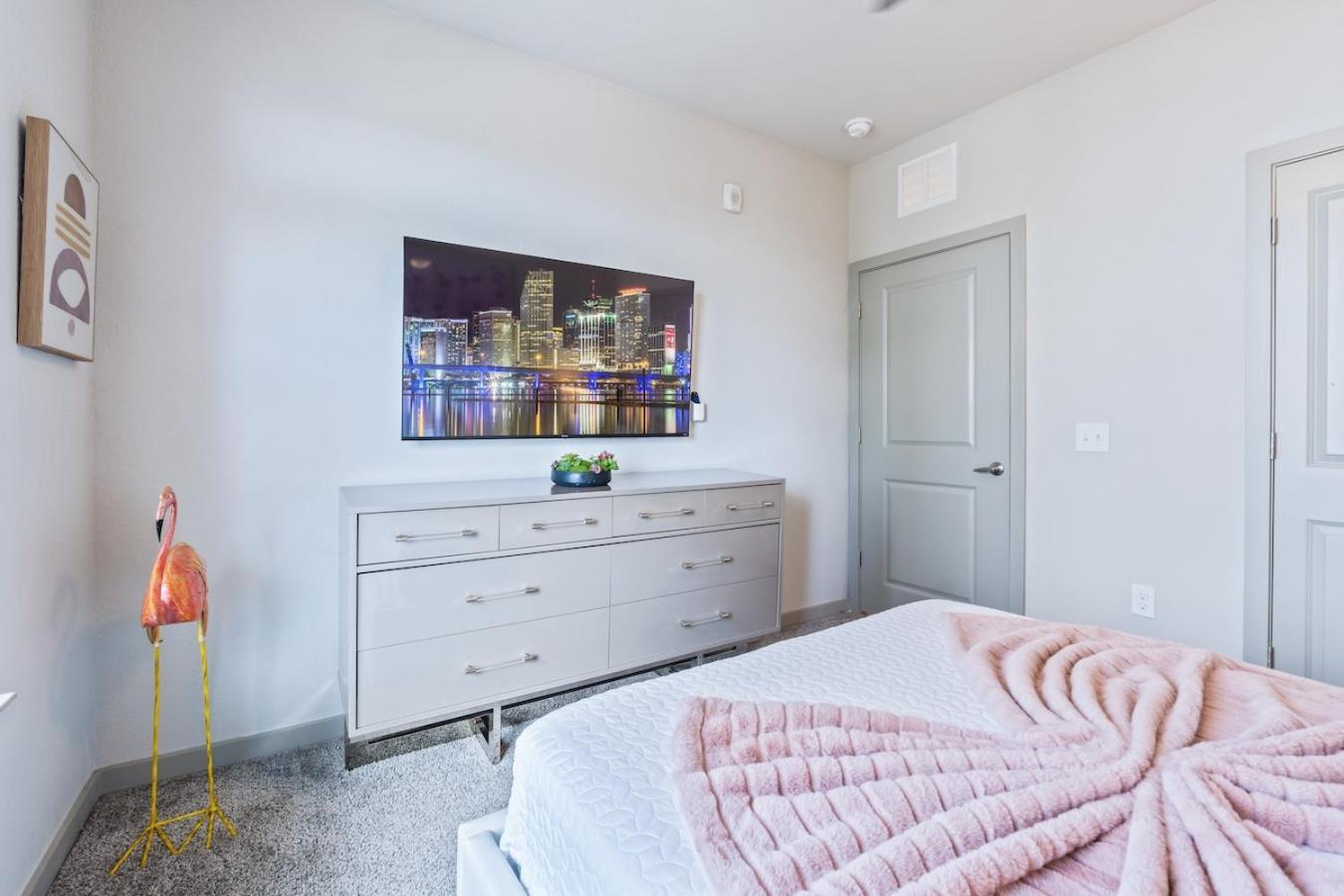 Tropicana Field 2 Bed In Dwtwn With Free Parking سانت بطرسبرج المظهر الخارجي الصورة
