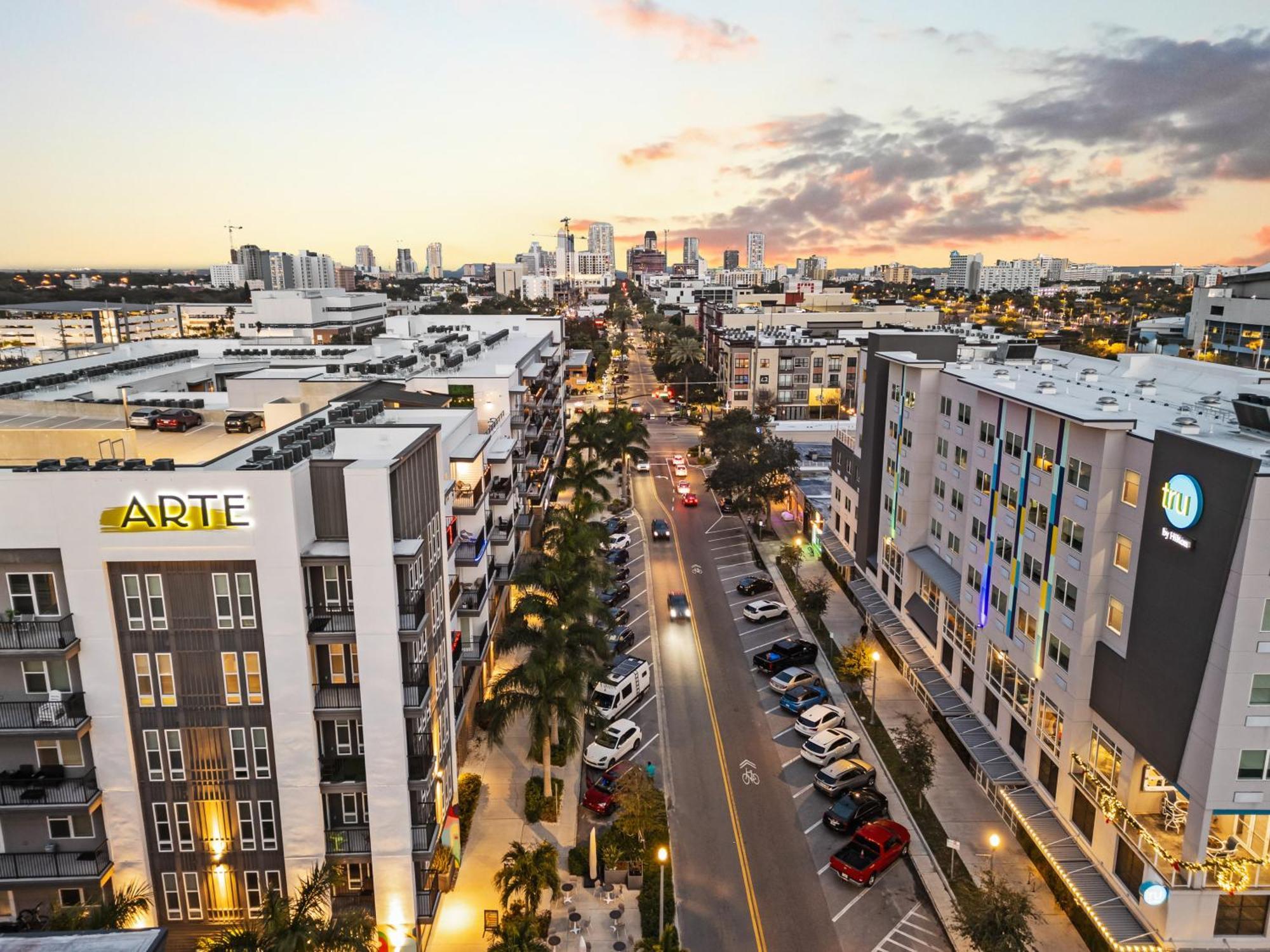 Tropicana Field 2 Bed In Dwtwn With Free Parking سانت بطرسبرج المظهر الخارجي الصورة